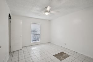 S 2nd St-S2011-007.jpg