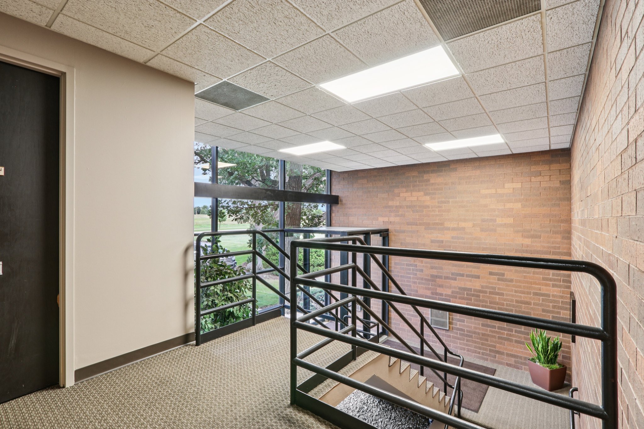 W Moreland Blvd-S2108-012.jpg
