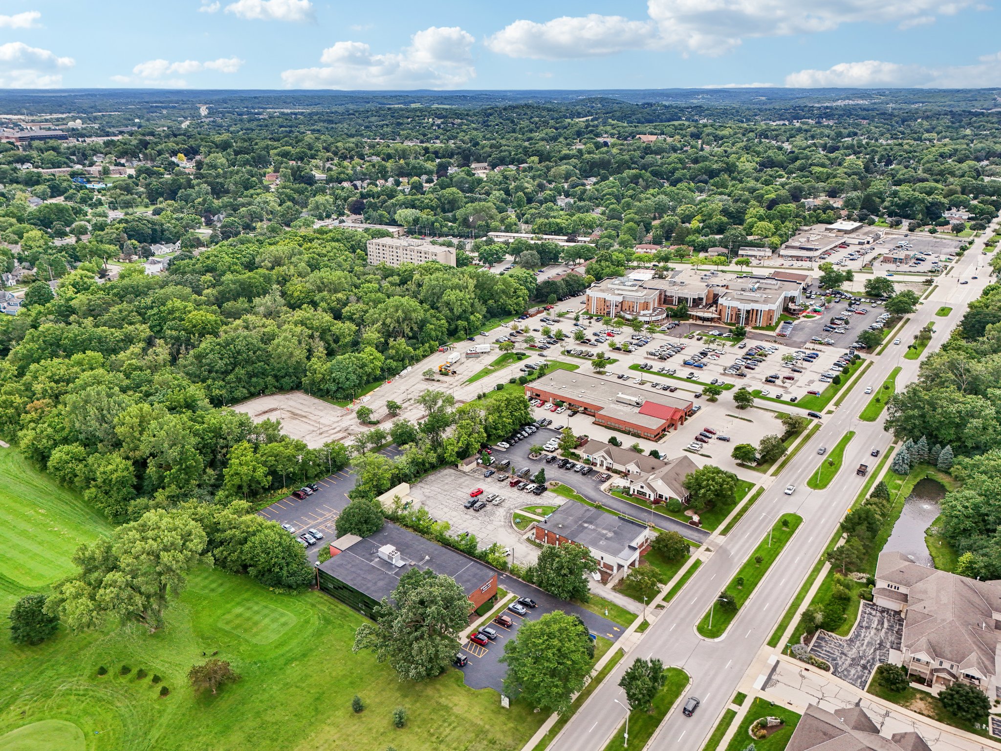 W Moreland Blvd-S2108-054.jpg