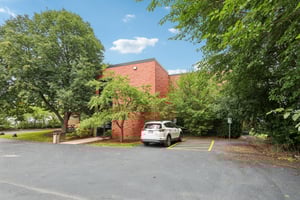W Moreland Blvd-S2108-030.jpg