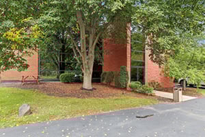 W Moreland Blvd-S2108-033.jpg