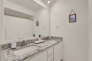  Photo 35
