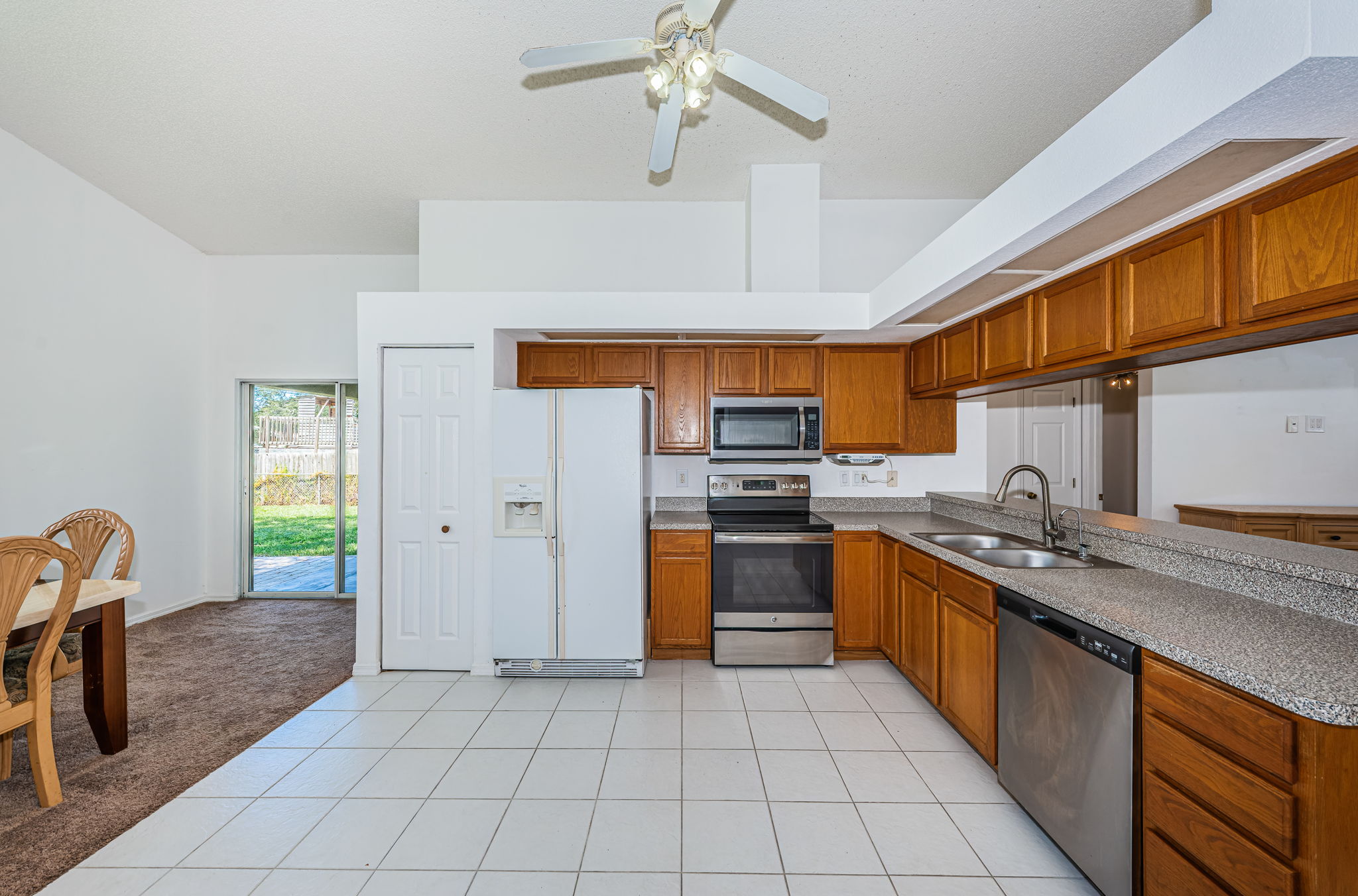 Kitchen 2-2