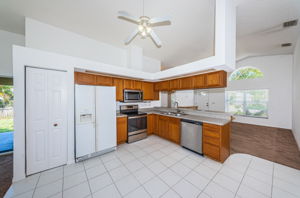 Kitchen 3-2
