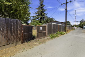  Photo 40