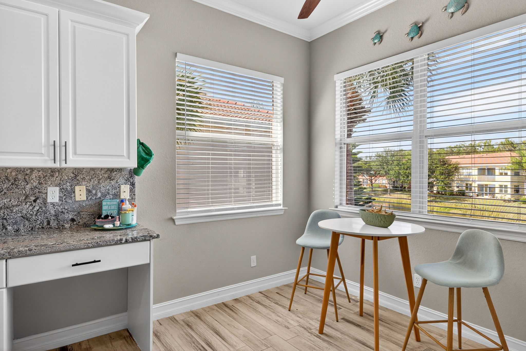 RS - Breakfast Nook 2 of 2