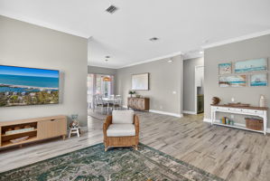 RS - Living Room 3 of 5