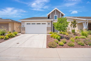 001_7073 Starburst Ln Roseville