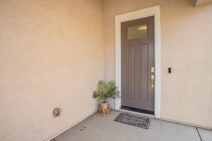 004_7073 Starburst Ln Roseville