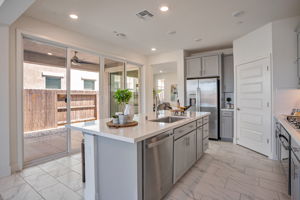 011_7073 Starburst Ln Roseville