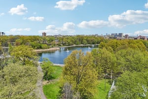 79th St-2404-901.jpg