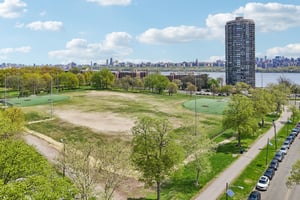 79th St-2404-903.jpg