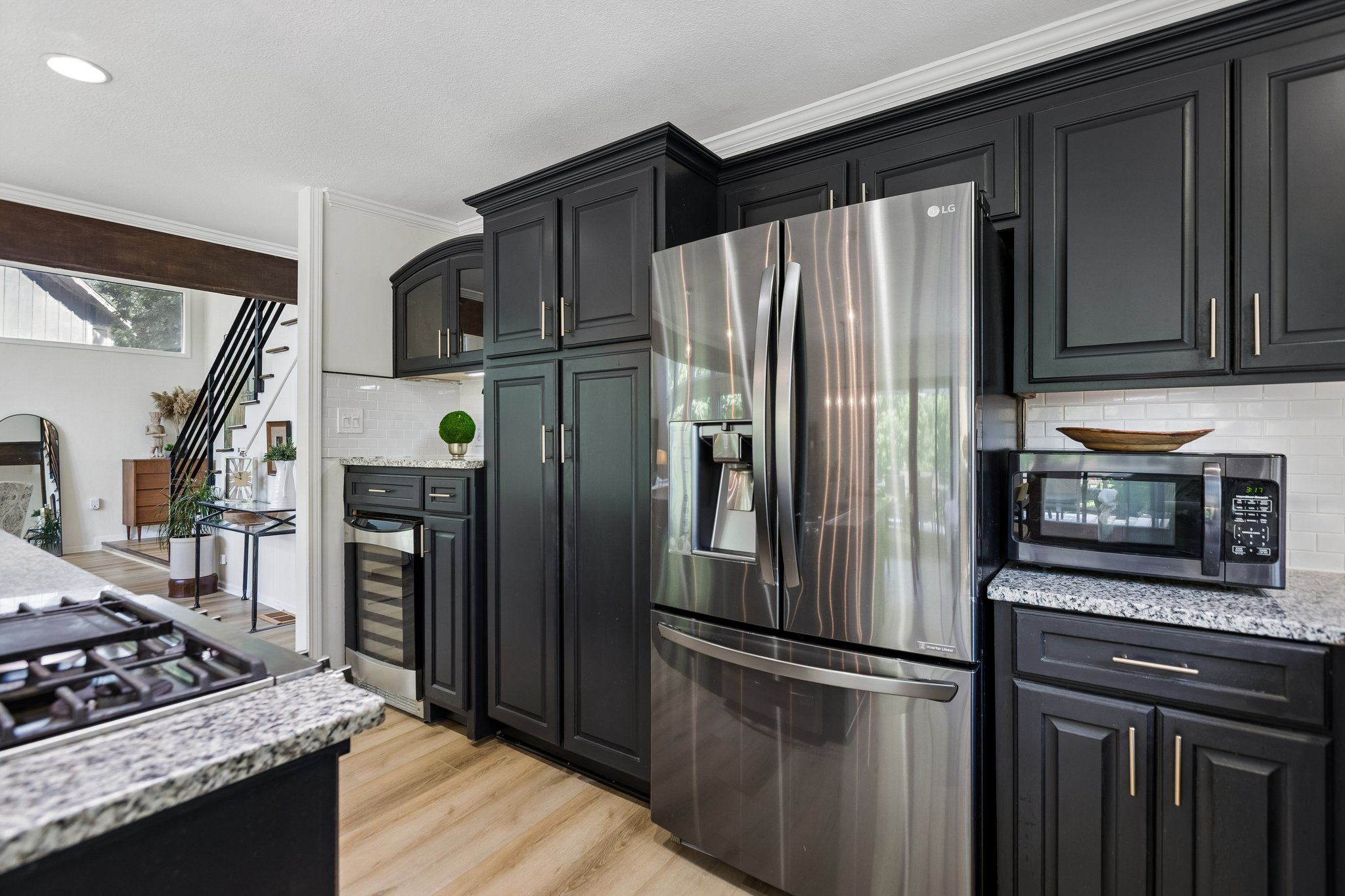 9411 - 708 Lake Forest Dr_015.jpg