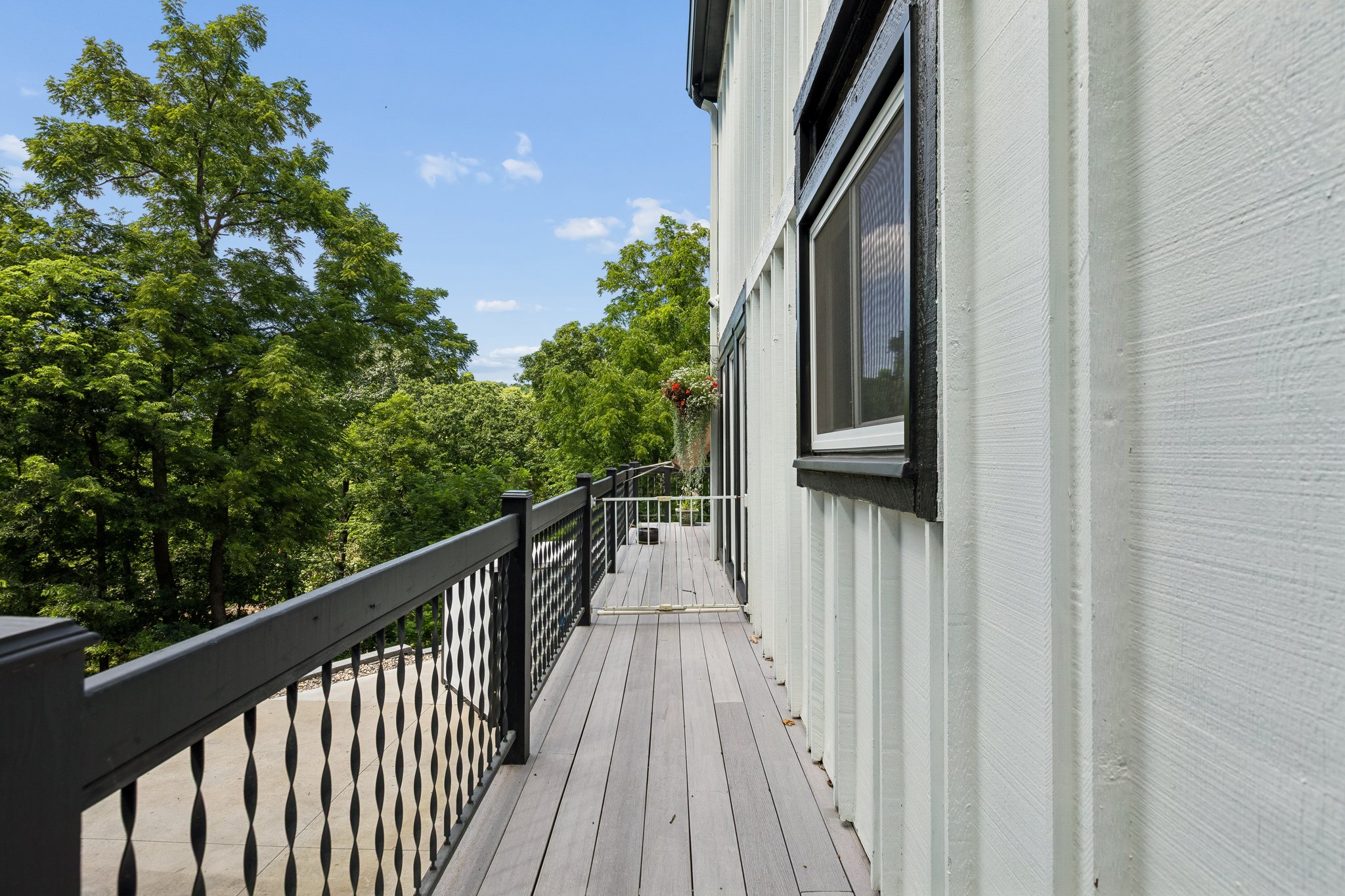 9411 - 708 Lake Forest Dr_040.jpg