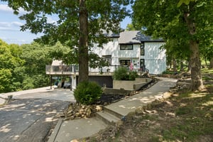 9411 - 708 Lake Forest Dr_002.jpg