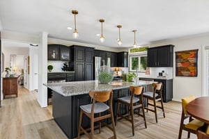 9411 - 708 Lake Forest Dr_012.jpg