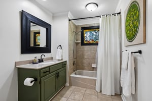 9411 - 708 Lake Forest Dr_024.jpg
