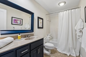 9411 - 708 Lake Forest Dr_025.jpg