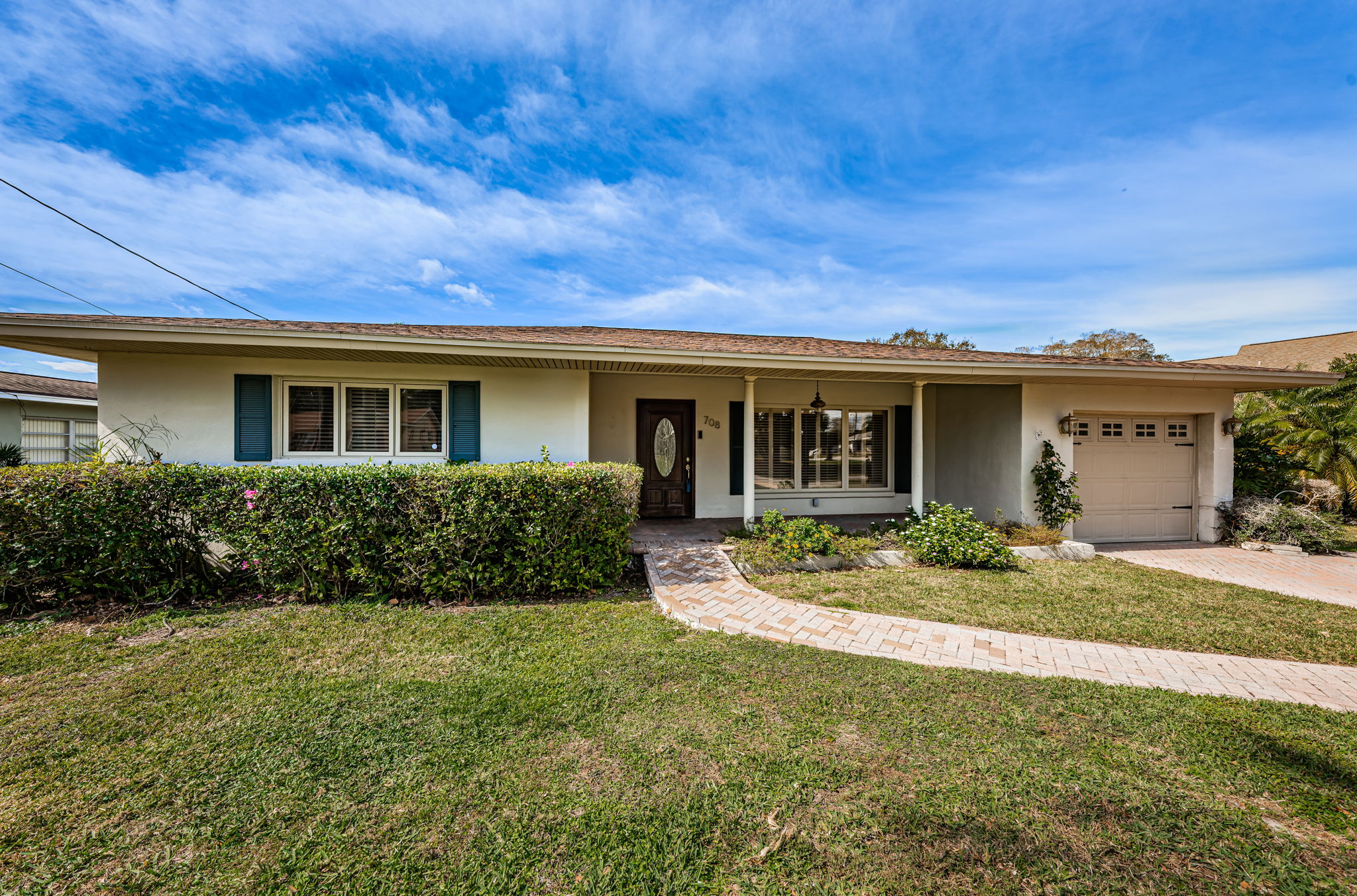 Front Exterior7