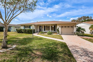 Front Exterior4