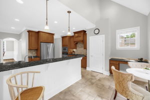 708 Old Squaw Dr-19