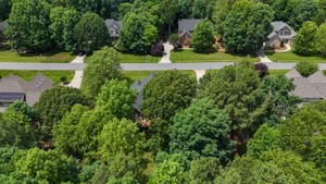 708 Old Squaw Dr-45