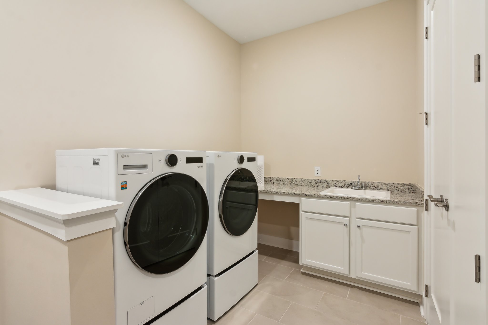 Local_Flavor_Films-7080_Cottage_Grv_Dr_Flowery_Branch_GA-241.jpg