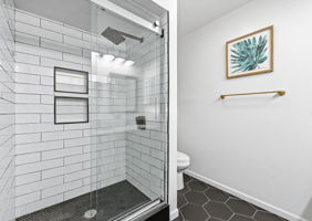 B.G. - 7081 Fitzgerald Rd-47