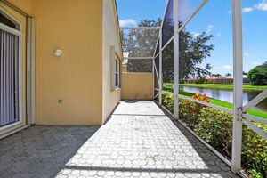  Photo 33