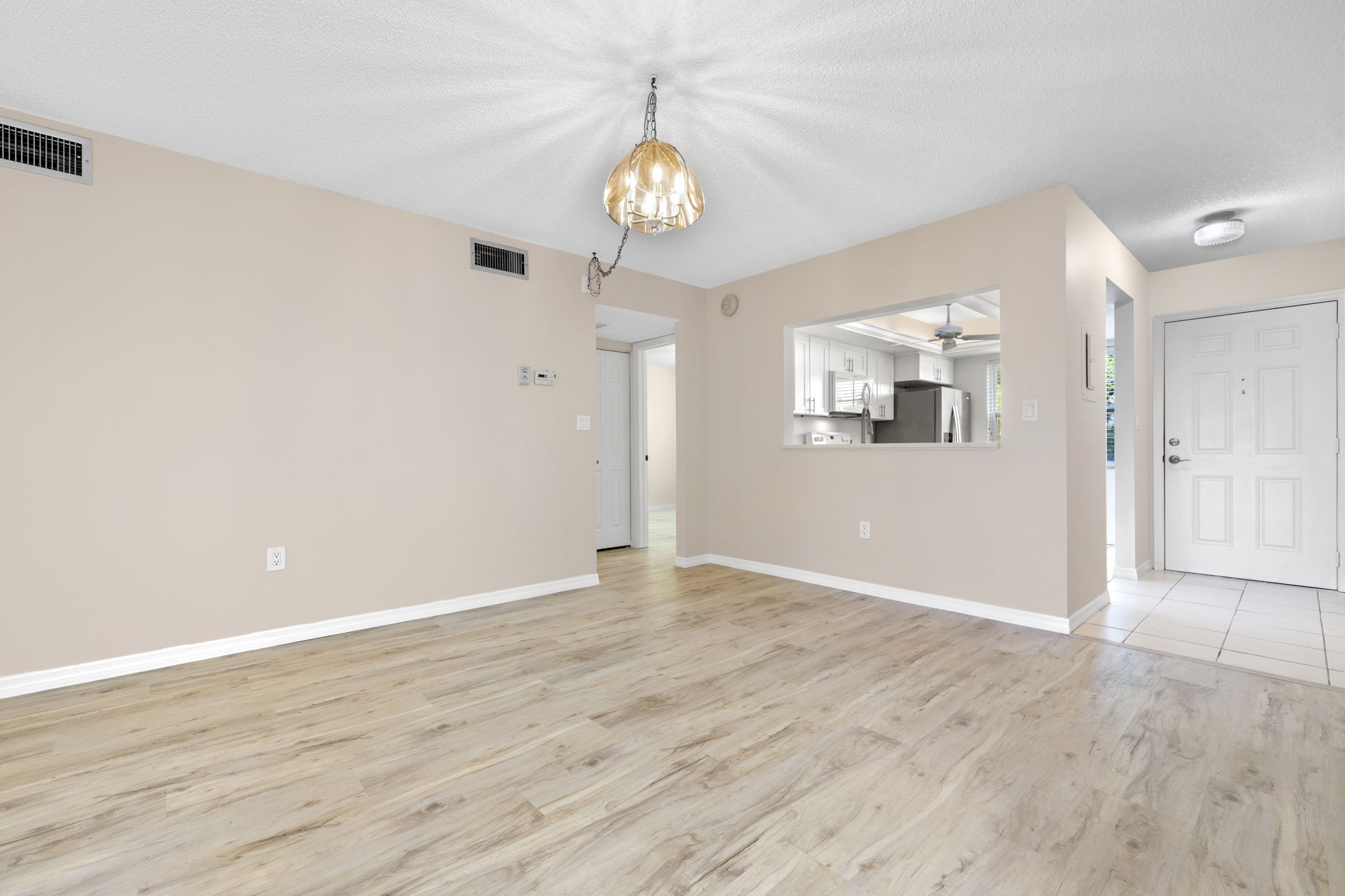 Dining Area (1)