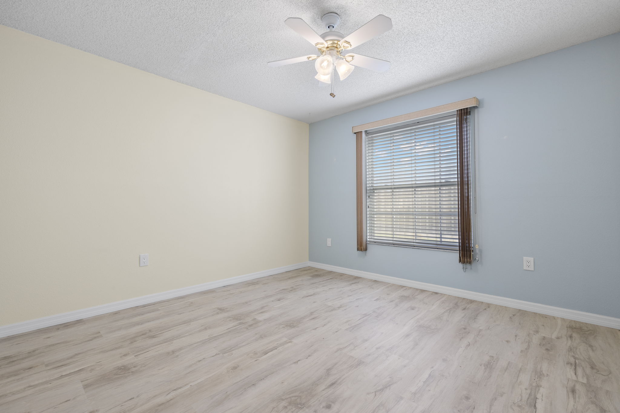 Guest Bedroom (1)