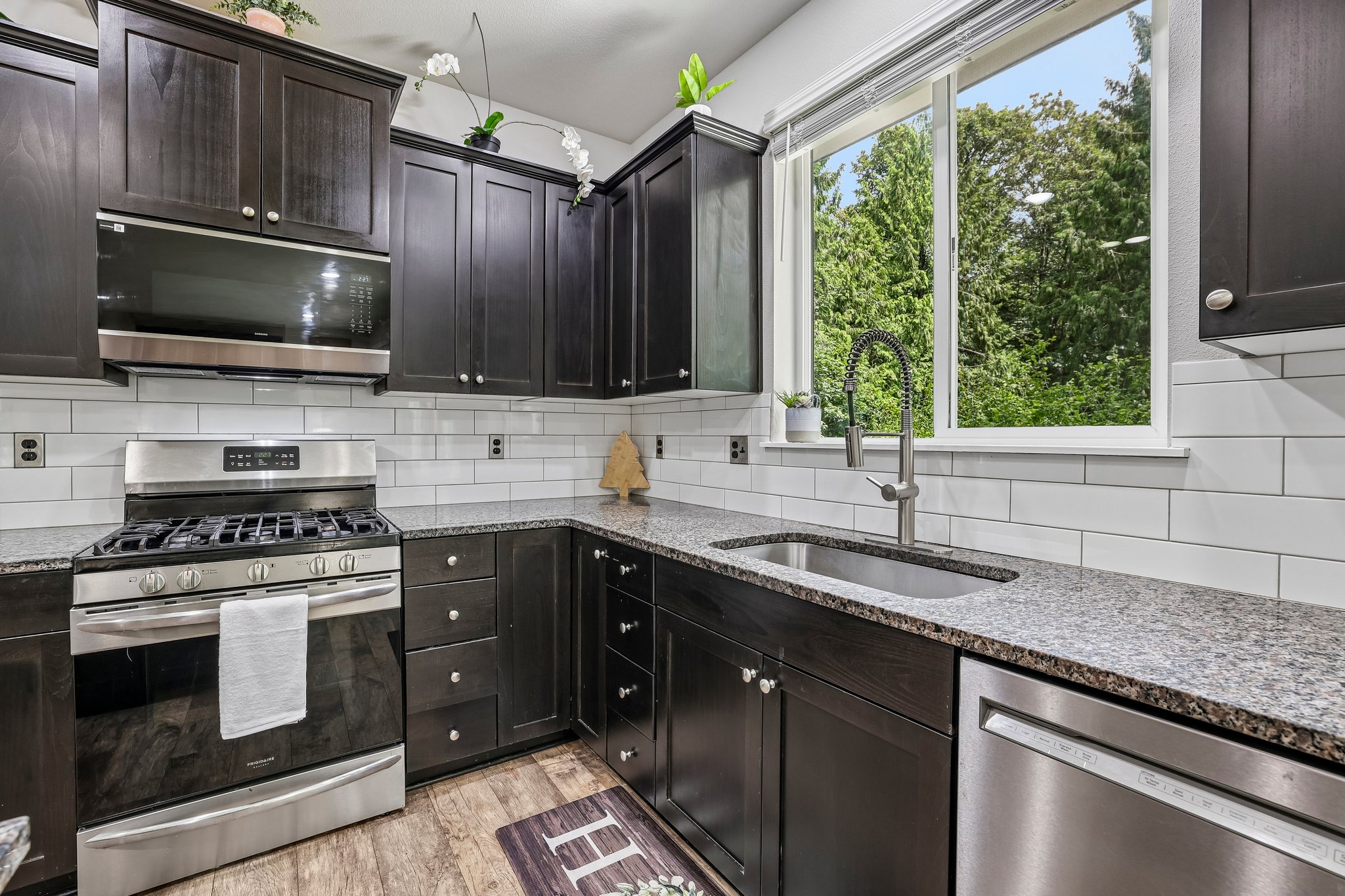 101st Ave-S1007-014.jpg