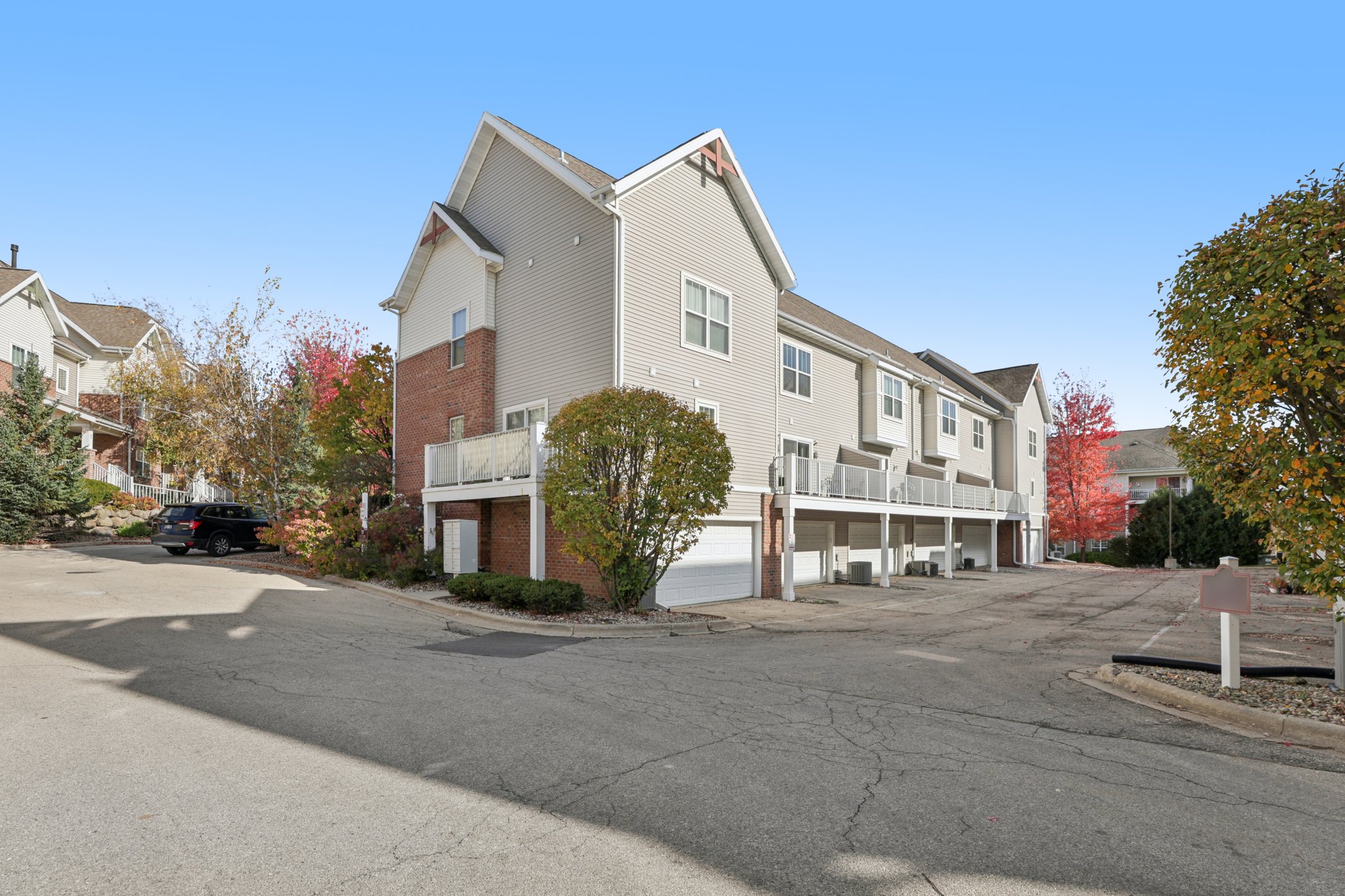 Cricket Ln 2-S2810-037.jpg