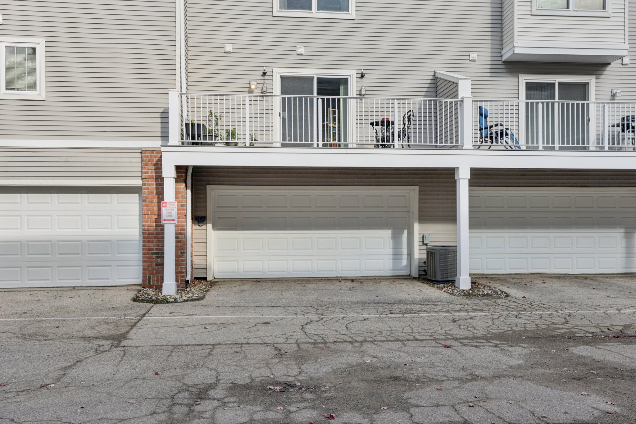 Cricket Ln 2-S2810-039.jpg