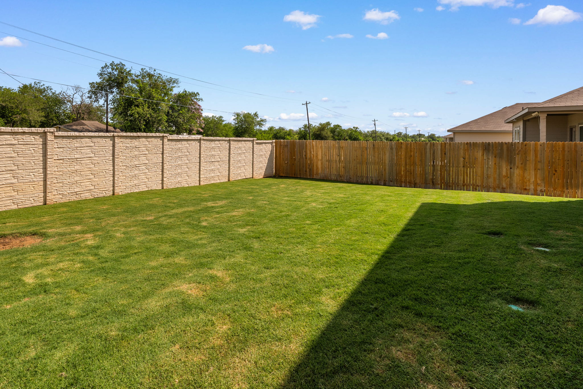 709 Lake Sweetwater Ln, Buda, TX 78610, USA Photo 13
