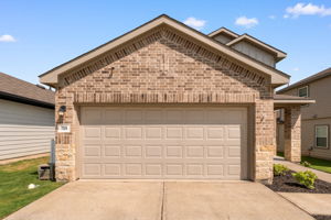709 Lake Sweetwater Ln, Buda, TX 78610, USA Photo 3