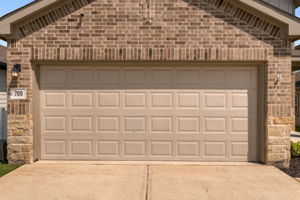 709 Lake Sweetwater Ln, Buda, TX 78610, USA Photo 4