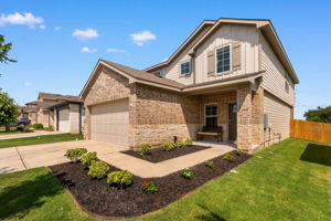 709 Lake Sweetwater Ln, Buda, TX 78610, USA Photo 7