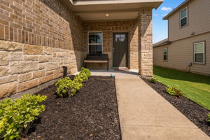 709 Lake Sweetwater Ln, Buda, TX 78610, USA Photo 8
