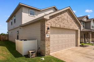709 Lake Sweetwater Ln, Buda, TX 78610, USA Photo 11