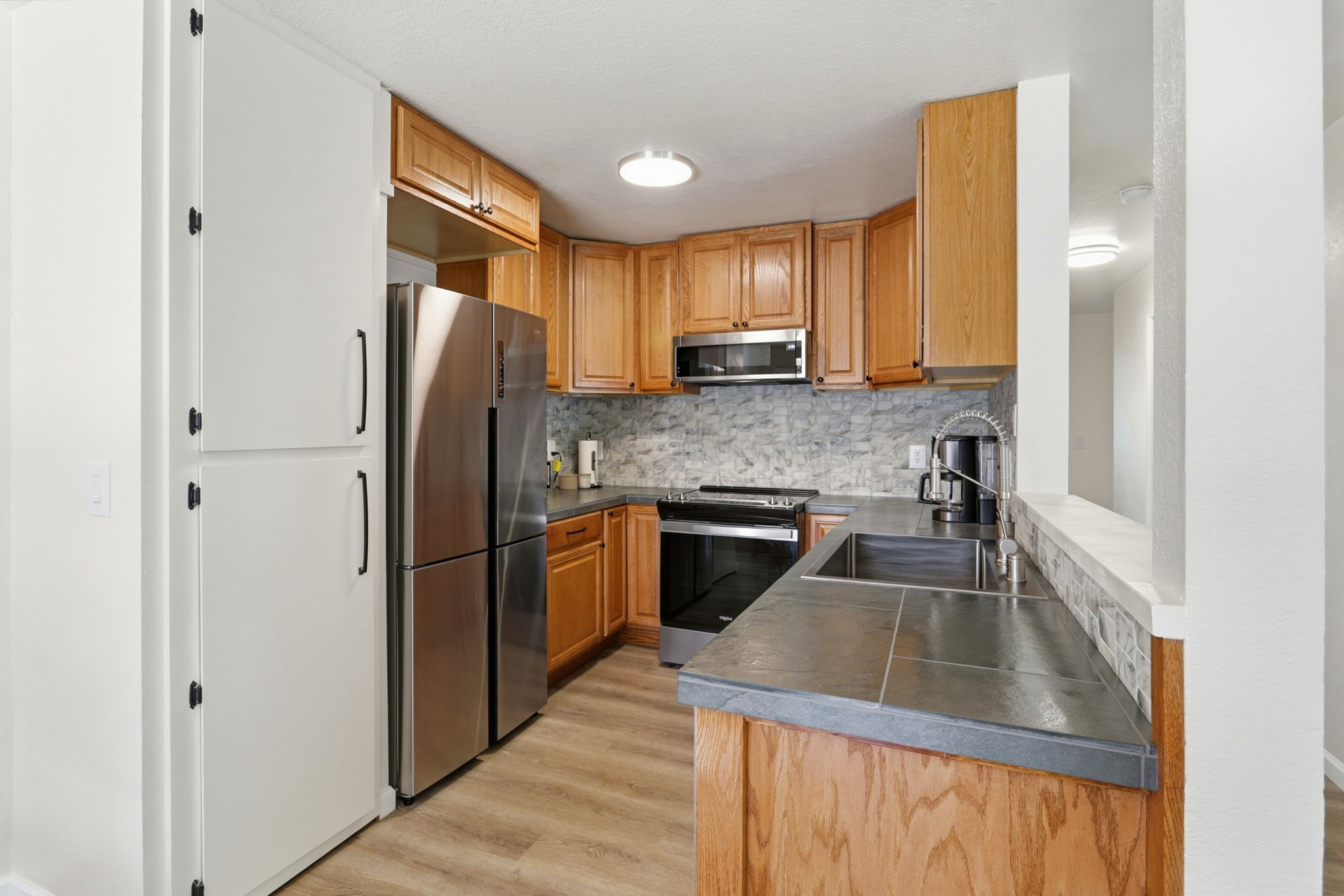 010_F8_09 Whitewater Ct