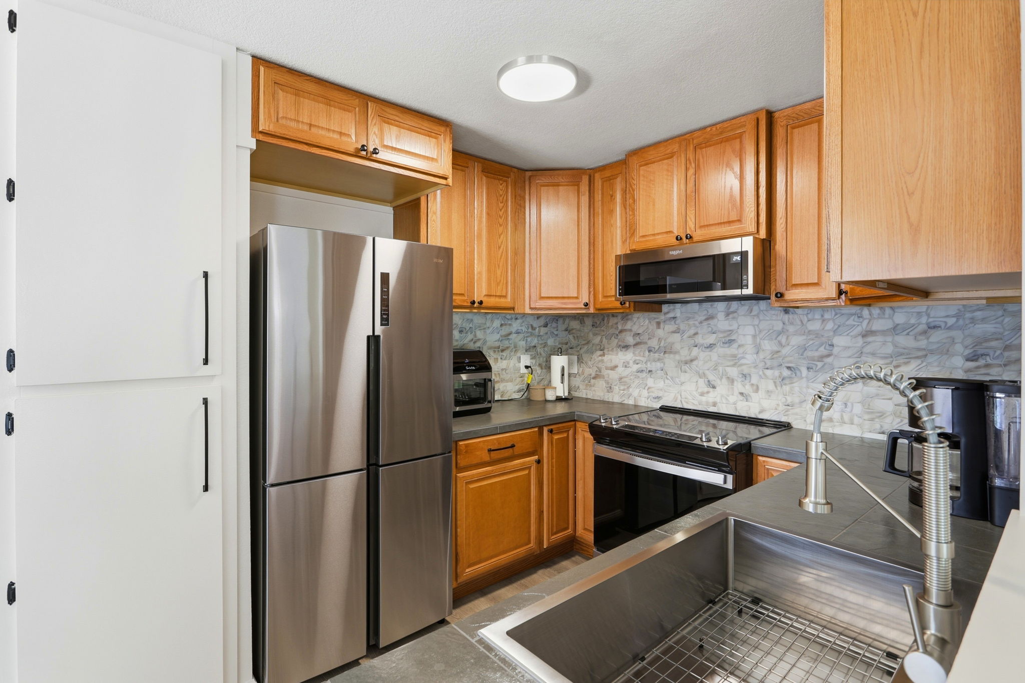 012_F8_09 Whitewater Ct