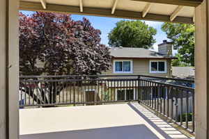 029_F8_09 Whitewater Ct
