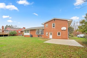 52. Winhall Way.jpg