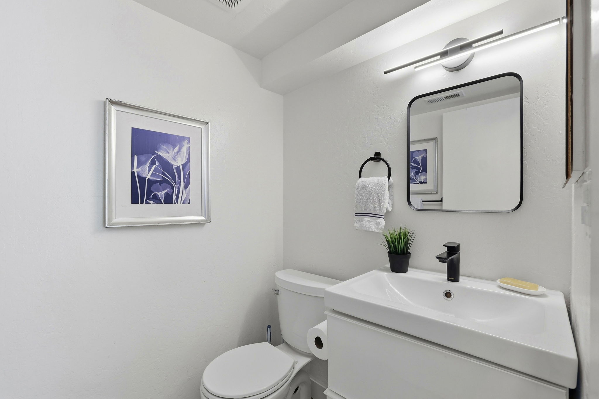 025_F8_709 Winstead Ct