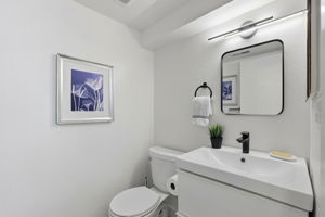 025_F8_709 Winstead Ct