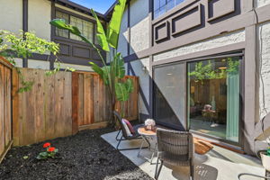 037_F8_709 Winstead Ct