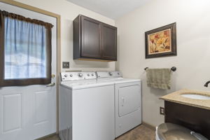 Bath/Laundry