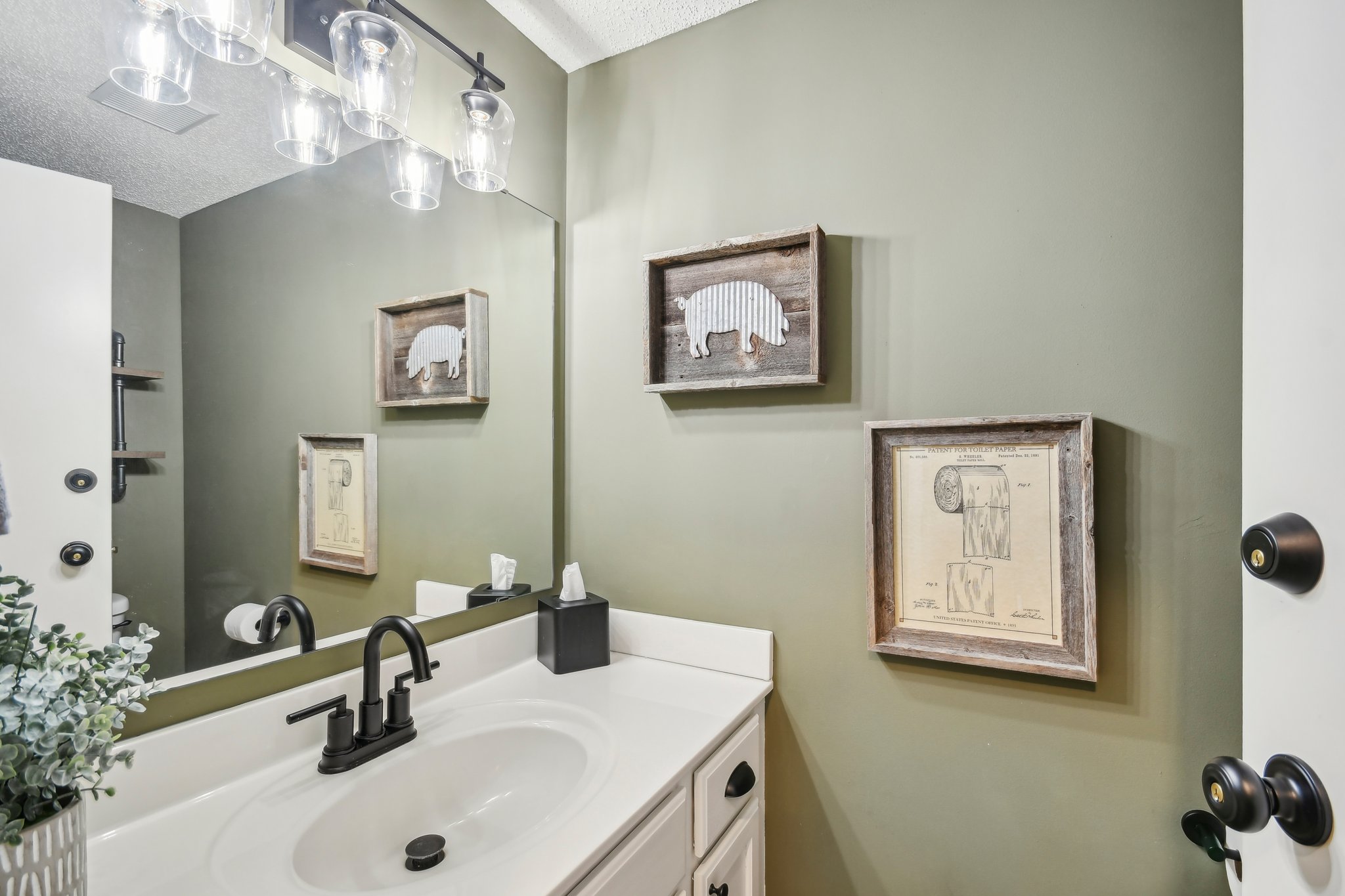 175th St W-1305-015.jpg