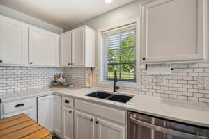 175th St W-1305-012.jpg